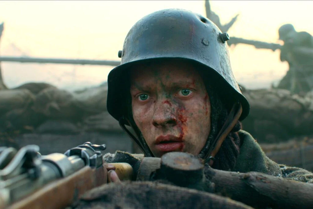 Фільм На Західному фронті без змін (2022; 7,8 IMDb)
